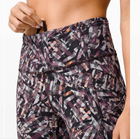 Lululemon Fast and Free Tight II 25" *Non-Reflective Nulux Kaleidoscopic Pink - Picture 4 of 10
